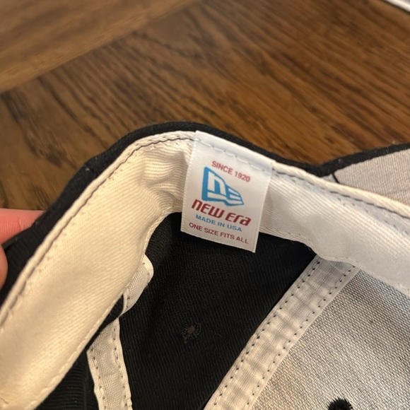 Vintage Autographed Mizzou Hat - Picture 5 of 7